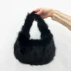 Bolso pelo negro