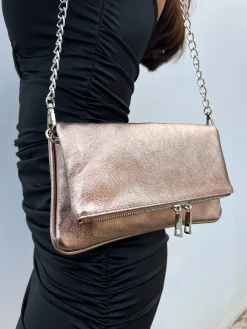 Bolso piel cadenas bronce