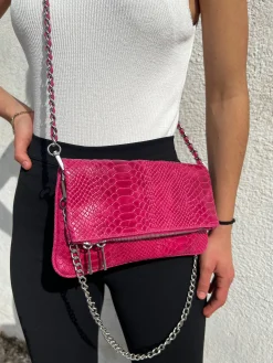 Bolso piel cadenas coco fucsia