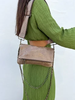 Bolso piel cadenas coco marrón