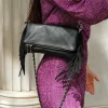 Bolso piel cadenas flecos negro