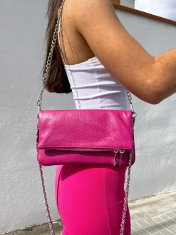 Bolso piel cadenas fucsia