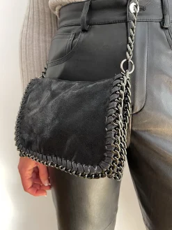 Bolso pocket cadenas negro