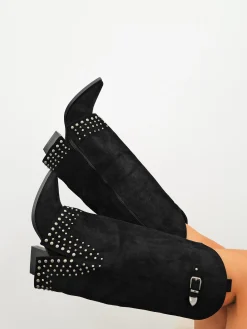 Bota tacón tachuelas ante negro
