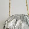 Clutch piel bombonera plateado