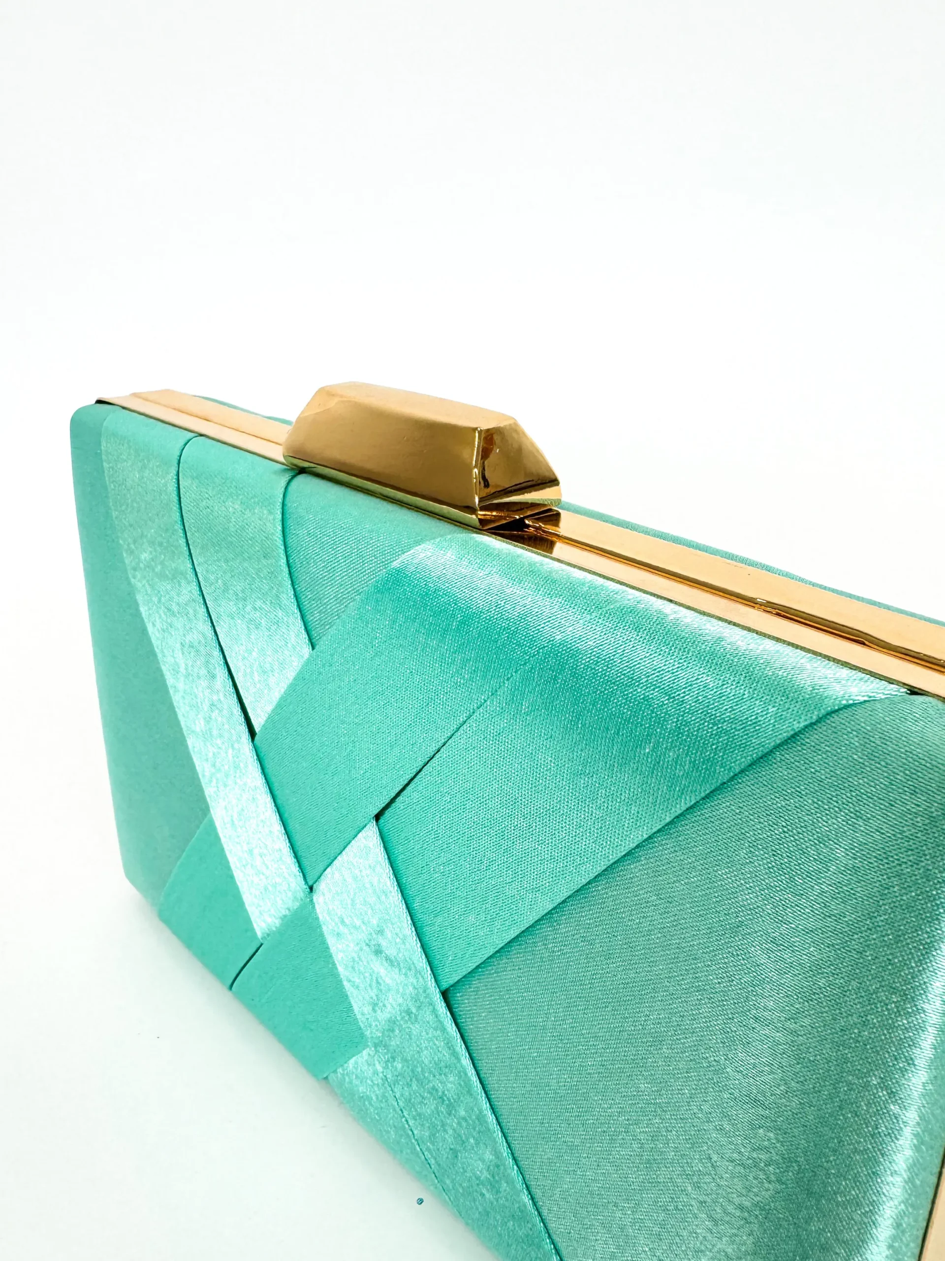 Clutch satinado verde turquesa