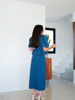 Conjunto falda midi pomposo petróleo