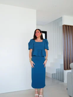 Conjunto falda midi pomposo petróleo