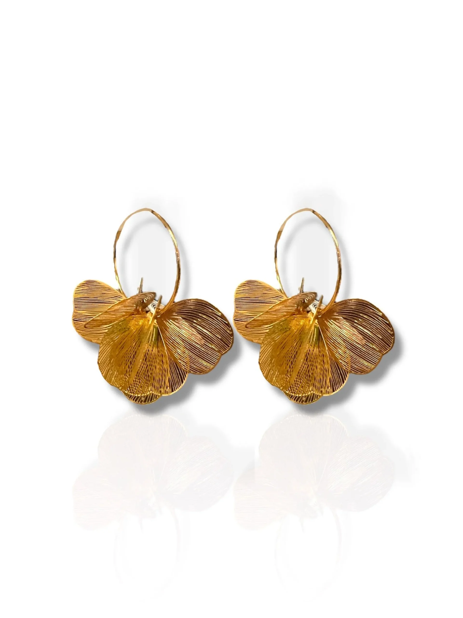 Pendientes de aros con flores dorados