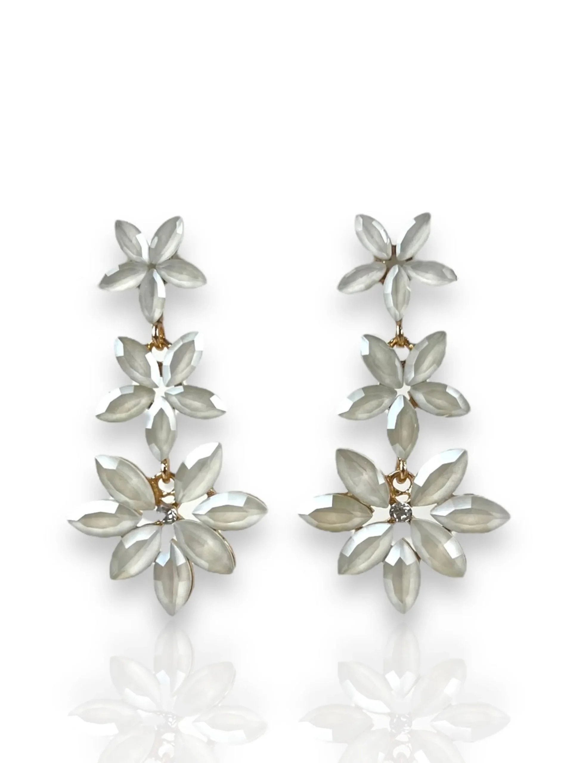 Pendientes estrellas blancas
