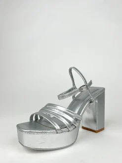 Sandalia plataforma bandas plata