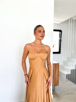 Vestido corse palabra dorado
