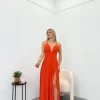 Vestido crepe pico naranja