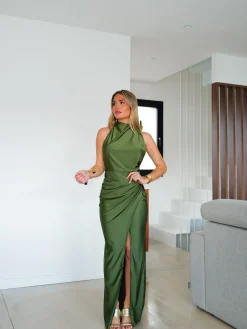 Vestido halter espalda lazo oliva