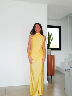 Vestido halter espalda lazo amarillo