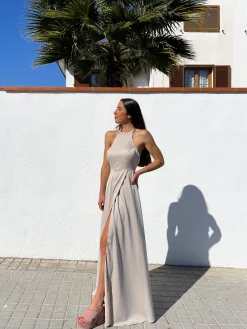 Vestido halter raso beige