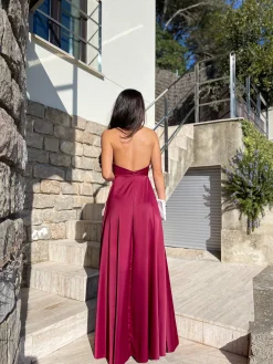 Vestido halter raso burdeos