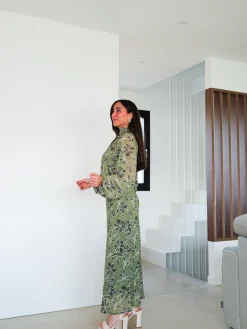 Vestido midi palabra capa gasa verde