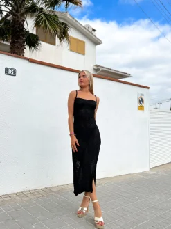 Vestido midi punto negro
