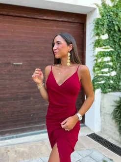 Vestido midi tirantes burdeos