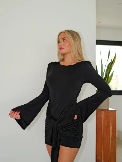 Vestido mini bandas nudo negro
