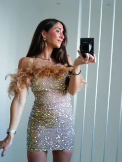 Vestido mini plumas glitter beige