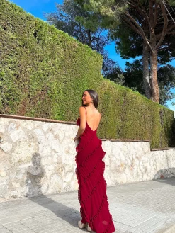Vestido volantes crepe burdeos